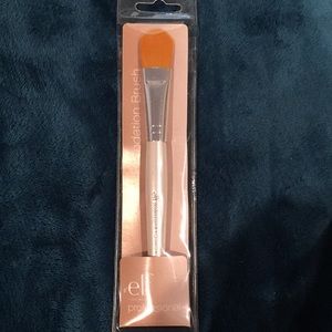 NWOT (3) ELF Foundation Brushes